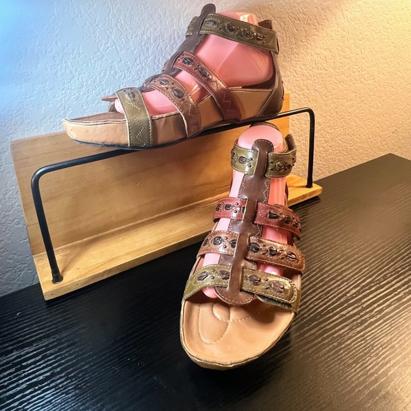 Kalso Earth Women's Strappy Sandals in Earthy Tones - Picture 1 of 7